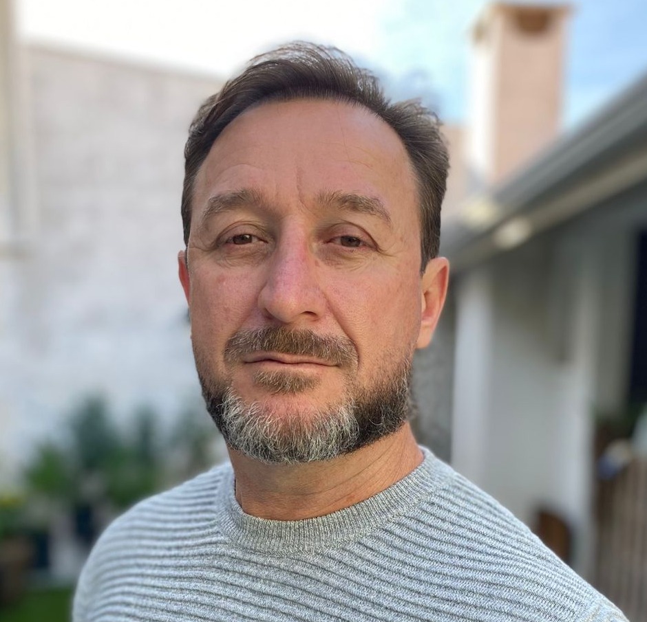Luciano G. de Carvalho, terapeuta responsável pela LGC Terapia